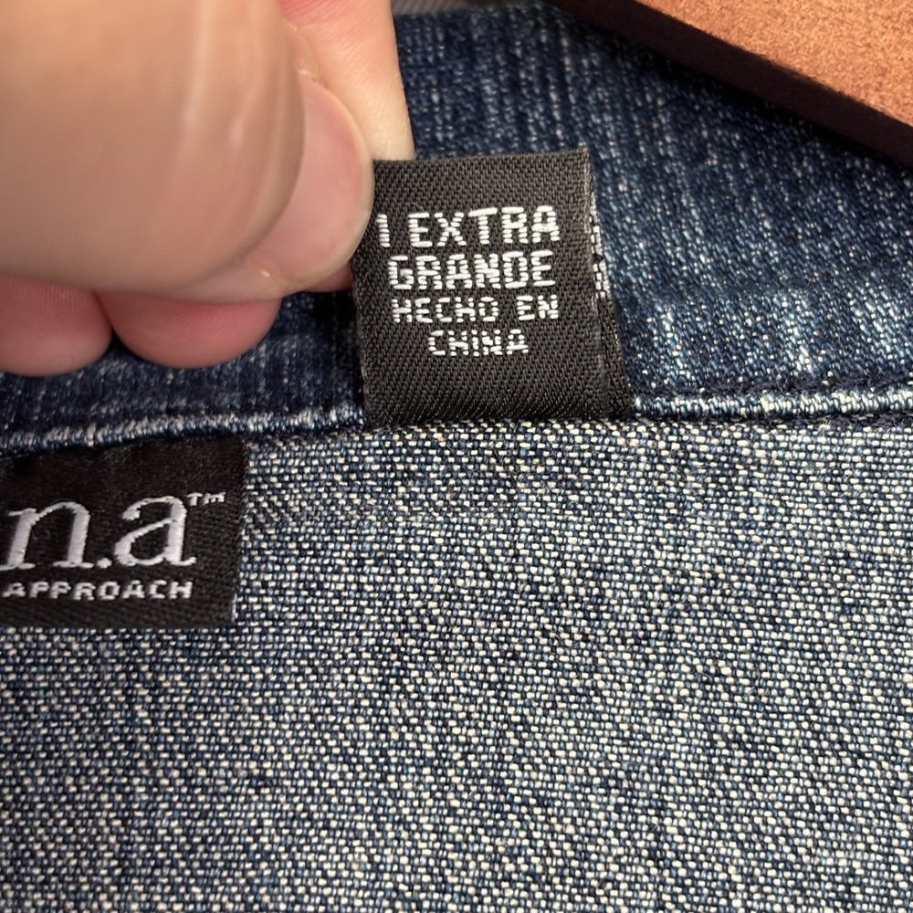 a.n.a Denim Blazer Jacket 1X Medium Wash Blue Button Front Cropped Y2K - Picture 8 of 14